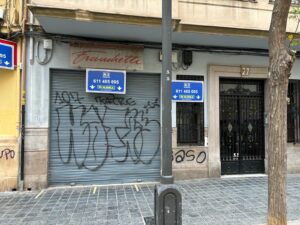 Alquiler de local comercial en calle Calixto III, 27, Valencia. Foto exterior